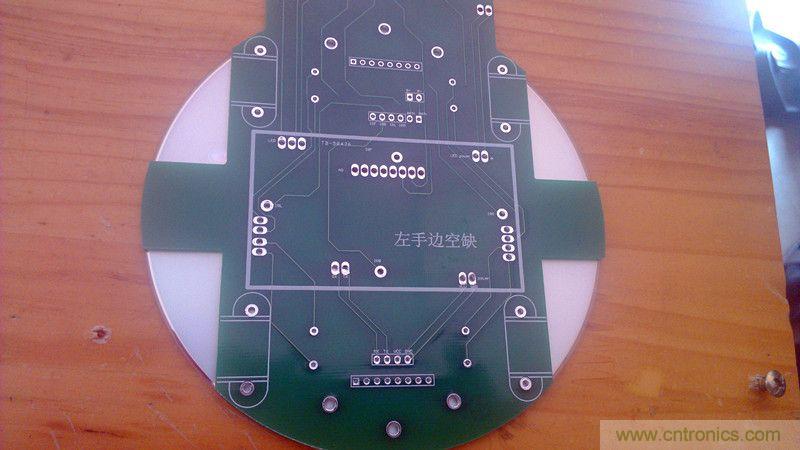 牛人力作！PCB版藍牙智能小車DIY