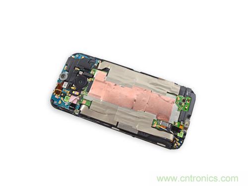 牛人強(qiáng)拆！新HTC One(M8)真機(jī)精密做工難修理