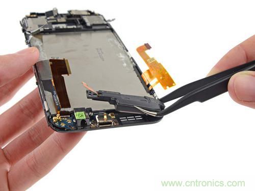 牛人強(qiáng)拆！新HTC One(M8)真機(jī)精密做工難修理